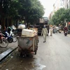 Điểm tập kết rác thải nằm ngày giữa khu đô thị Đại Thanh, Hà Nội. (Ảnh: Thanh Tâm/Vietnam+)