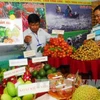 Khách tham quan các gian hàng tại Hội chợ quốc tế Nông nghiệp Nông sản và Thực phẩm Việt Nam năm 2016. (Ảnh: Mạnh Linh/TTXVN)
