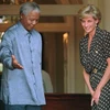 ĐSQ Nam Phi ở Việt Nam mở sổ tang ông Nelson Mandela