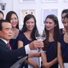 Top 14 Hoa khôi Áo dài Việt Nam học nghi thức ngoại giao với Đại sứ