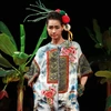 Hùng Việt sử dụng chất liệu thổ cẩm truyền thống của dân tộc vùng cao Việt Nam làm điểm nhấn cho các trang phục Houte Couture. (Ảnh: Xuân Mai/Vietnam+)