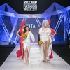 Trở lại với Vietnam International Fashion Week mùa Thu Đông 2017, thương hiệu thời trang XITA giới thiệu tới công chúng bộ sưu tập mới nhất 'Vanity Fair' (Hội chợ phù hoa). (Ảnh: BTC)