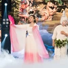 Hoa hậu Tiểu Vy diễn cùng ca sỹ Đàm Vĩnh Hưng trong Táo Xuân 2019 
