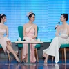Ba người đẹp chia sẻ quan điểm về chủ đề "Nghề hoa hậu." (Ảnh: CTV/Vietnam+)