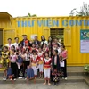 Hình ảnh H'Hen Niê khai trương thư viện cho các em nhỏ vùng cao.(Ảnh: CTV/Vietnam+)