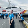 Hoa hậu Đỗ Thị Hà chuẩn bị bước lên hải trình đến với Trường Sa. (Ảnh: NVCC)