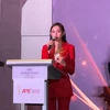 Hoa hậu Thùy Tiên nhận giải thưởng của Asia Pacific Broadcasting+ Awards. (Ảnh: NVCC)