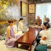Du khách Nhật trải nghiệm thiền trà ở Hà Nội. (Ảnh: Mai Mai/Vietnam+)