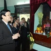 Chủ tịch nước dâng hương tưởng nhớ Chủ tịch Hồ Chí Minh