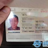 Quyển hộ chiếu xuất hiện trong danh sách hành khách của chiếc máy bay mất tích. (Nguồn: Mnw.cn)