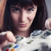 Phụ nữ tốn thời gian và tiền bạc để chơi game hơn nam giới