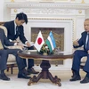 Thủ tướng Nhật Bản và Tổng thống Uzbekistan Islam Karimov. (Nguồn: Kyodo)