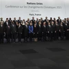 Các nhà lãnh đạo chụp ảnh chung tại lễ khai mạc chính thức Hội nghị COP 21 ở Le Bourget, ngoại ô Paris ngày 30/11. (Nguồn: AFP/TTXVN)