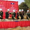 Hà Nội tặng nhà truyền thống Bộ Chỉ huy quân sự Vientiane