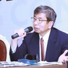 Ông Takehiko Nakao trả lời câu hỏi của các phóng viên tại buổi họp báo. (Ảnh: Hoàng Hùng/TTXVN)