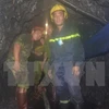 Lực lượng cứu hộ tìm kiếm nạn nhân một vụ sập hầm lò. (Ảnh: Nhan Sinh/TTXVN) 