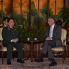 Đại tướng Ngô Xuân Lịch và đoàn quân sự cấp cao đã đến chào xã giao Thủ tướng Singapore Lý Hiển Long. (Nguồn: Vietnam+)