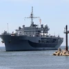 Soái hạm hạm đội 6 của Mỹ, tàu USS Mount Whitney ở Biển Đen. (Nguồn: Sputnik)
