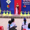 Trường Tiểu học Hương Xuân tổ chức Hội chợ tuổi thơ. (Ảnh: Công Tường/TTXVN)