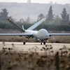 Một máy bay không người lái của Israel bay gần biên giới Israel-Syria ngày 29/11. (Nguồn: AFP)