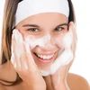 Giữ da sạch là vấn đề tiên quyết để phòng ngừa và trị mụn.