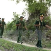 Tuần tra bảo vệ vùng biên giới Việt Nam-Campuchia. (Ảnh: Phương Vy/TTXVN)