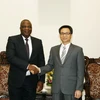 Phó Thủ tướng Chính phủ Vũ Đức Đam tiếp Bộ trưởng Bộ Viễn thông và Công nghệ thông tin Angola, ông José Carvalho da Rocha đang thăm và làm việc tại Việt Nam. (Ảnh: Nguyễn Dân/TTXVN)