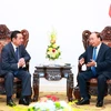 Thủ tướng Nguyễn Xuân Phúc tiếp ông Dash Bilegdorj, Đại sứ đặc mệnh toàn quyền Mông Cổ. (Ảnh: Thống Nhất/TTXVN)
