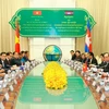 Thủ tướng Nguyễn Xuân Phúc và Thủ tướng Samdech Techo Hun Sen hội đàm. (Ảnh: Thống Nhất/TTXVN)