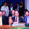 Thủ tướng Nguyễn Xuân Phúc tham dự Phiên toàn thể Hội nghị Cấp cao ASEAN lần thứ 30. (Ảnh: Thống Nhất/TTXVN)
