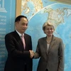 Tổng Giám đốc UNESCO Irina Bokova tiếp Thứ trưởng Ngoại giao Lê Hoài Trung, Chủ tịch Ủy ban Quốc gia UNESCO Việt Nam, Trưởng đoàn Việt Nam tham dự Khóa họp Hội đồng Chấp hành UNESCO. (Ảnh: Bích Hà/TTXVN)
