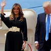 Tổng thống Mỹ Donald Trump và đệ nhất phu nhân Mỹ Melania Trump bước xuống chiếc máy bay Air Force One ở Riyadh. (Nguồn: Reuters)