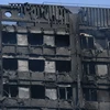 Tòa nhà Grenfell Tower bị phá hủy sau vụ hỏa hoạn ngày 14/6. (Nguồn: EPA/TTXVN)