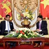 Thứ trưởng Bộ Ngoại giao Đặng Đình Quý tiếp Quốc vụ khanh Bộ Ngoại giao Sri Lanka Vasantha Senanayake đang trong chuyến thăm chính thức Việt Nam. (Ảnh: TTXVN phát)
