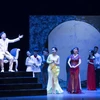 Một cảnh trong vở hài nhạc kịch 'Con Dơi' do các nghệ sỹ Nhà hát Giao hưởng Nhạc Vũ Kịch Thành phố Hồ Chí Minh biểu diễn. (Ảnh: N.Tân)