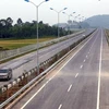 Một đoạn đường trên cao tốc Cầu Giẽ-Ninh Bình. (Ảnh: Huy Hùng/TTXVN)