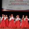 Màn biểu diễn chào mừng của đoàn múa Nghệ thuật Hàn lâm Quốc gia Beryozka (Liên bang Nga). (Ảnh: Quốc Khánh/TTXVN)