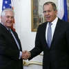 Ngoại trưởng Nga Lavrov (phải) hội đàm với Ngoại trưởng Mỹ bên lề cuộc họp Hội đồng Ngoại trưởng các nước thành viên OSCE tại Vienna (Áo). (Nguồn: TASS)