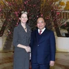 Thủ tướng Nguyễn Xuân Phúc tiếp bà Gerda Verburg, Trợ lý Tổng thư ký Liên hợp quốc, Điều phối viên về phong trào Mở rộng quy mô dinh dưỡng. (Ảnh: Thống Nhất/TTXVN)