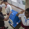 Cử tri Cuba bỏ phiếu tại điểm bầu cử ở Havana. (Nguồn: THX/ TTXVN)