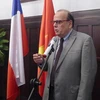 Trao Kỷ niệm chương Vì hòa bình hữu nghị tặng Đại sứ Chile