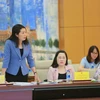 Đại biểu Quốc hội Mai Thị Phương Hoa, Ủy viên Thường trực Ủy ban Tư pháp của Quốc hội phát biểu tại phiên họp. (Ảnh: Dương Giang/TTXVN)
