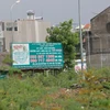 Trung tâm mối giới nhà đất mọc lên ngay giữa đất nền dự án bỏ hoang tại quận 9, Thành phố Hồ Chí Minh. (Ảnh: Trần Xuân Tình/TTXVN)