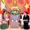 Chủ tịch Quốc hội Nguyễn Thị Kim Ngân tiếp Cố vấn Nhà nước, Bộ trưởng Ngoại giao và Bộ trưởng Văn phòng Tổng thống Myanmar thăm chính thức Việt Nam. (Ảnh: Trọng Đức/TTXVN)