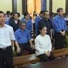 Các bị cáo tại phiên tòa ngày 9/5. (Ảnh: Thành Chung/TTXVN)