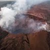 Cột tro bụi được phun ra từ miệng núi lửa Kilauea trên Đảo Lớn ở Hawaii ngày 16/5. (Nguồn: EPA/TTXVN)