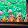 Màn nghệ thuật 'Dâng Người câu hát quê hương' tại Lễ hội Làng Sen 2018. (Ảnh: Bích Huệ/TTXVN)