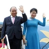 Thủ tướng Nguyễn Xuân Phúc và Phu nhân tới sân bay quân sự Don Muang ở thủ đô Bangkok. (Ảnh: Thống Nhất/TTXVN)