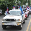 Người dân diễu hành ủng hộ đảng Nhân dân Campuchia (CPP). (Ảnh: Chanh Đa/TTXVN)