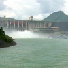 Hồ thủy điện Tuyên Quang mở một cửa xả đáy để đảm bảo an toàn cho hồ chứa. (Ảnh: Văn Tý/TTXVN)